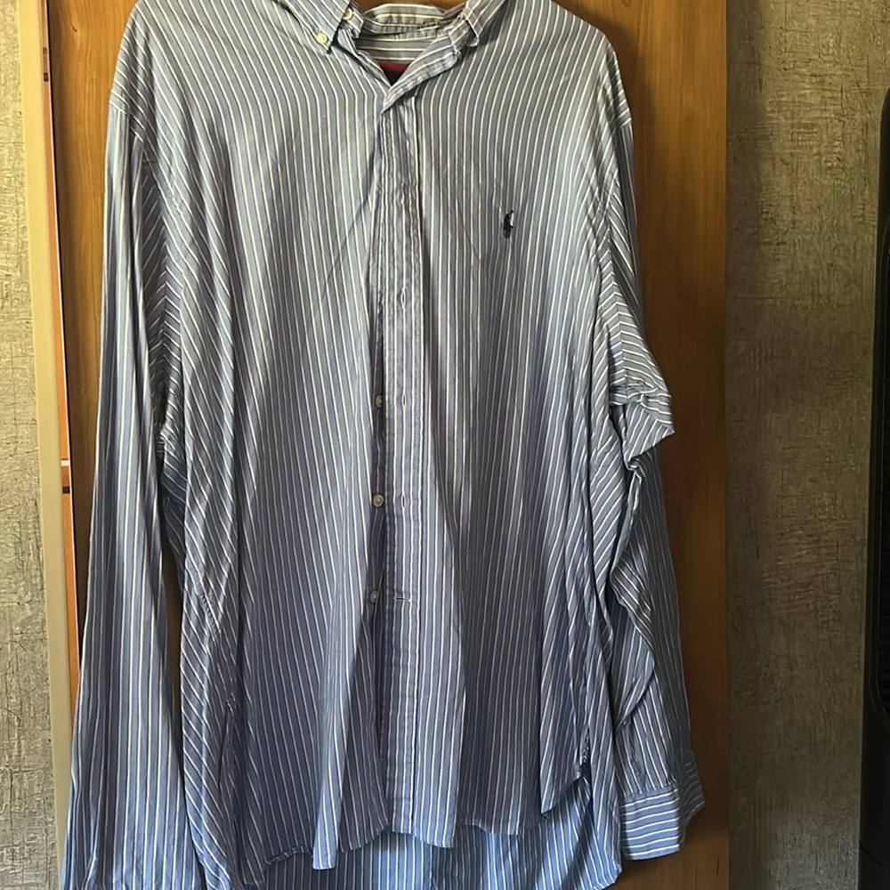 Men’s shirt 
Like new